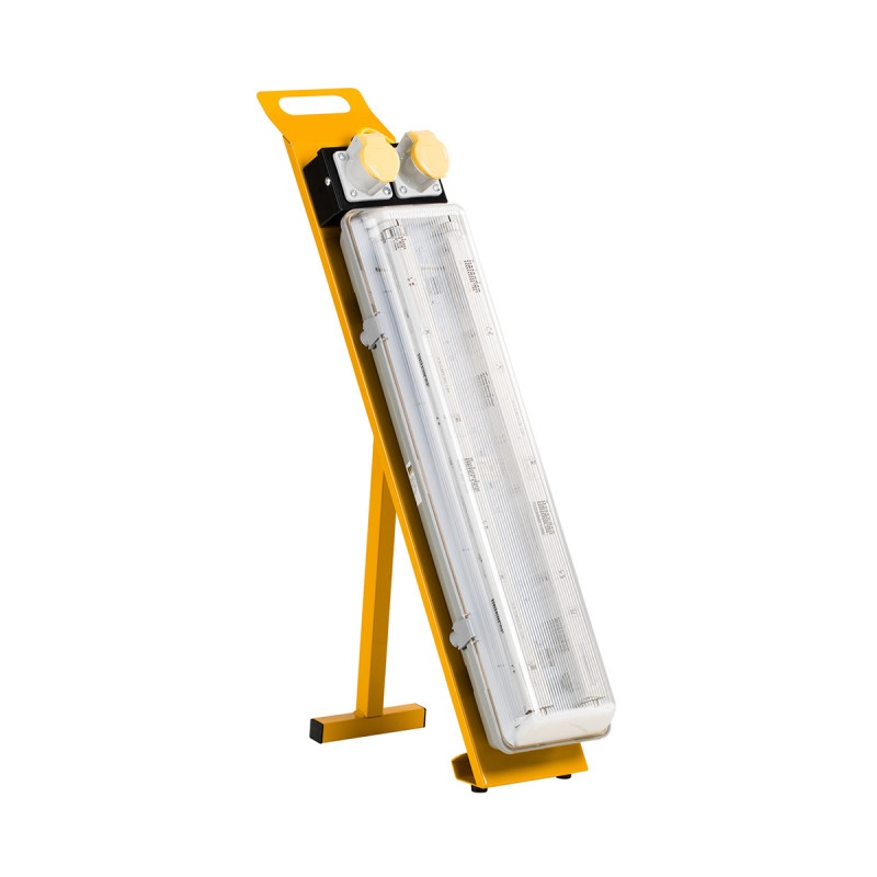 Contractor Light With Power Tool Take Off Socket