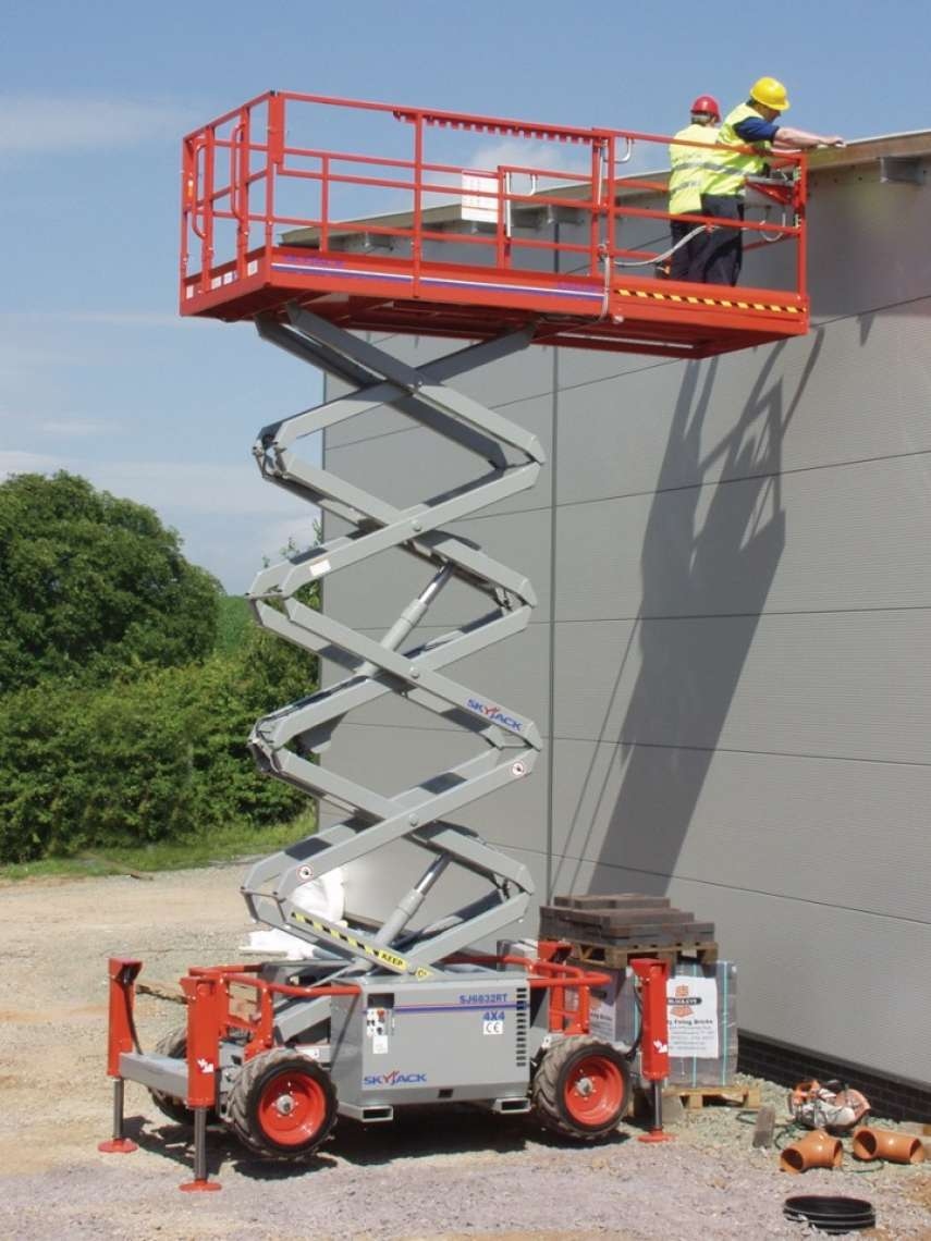 Scissor Lift - 5.77m