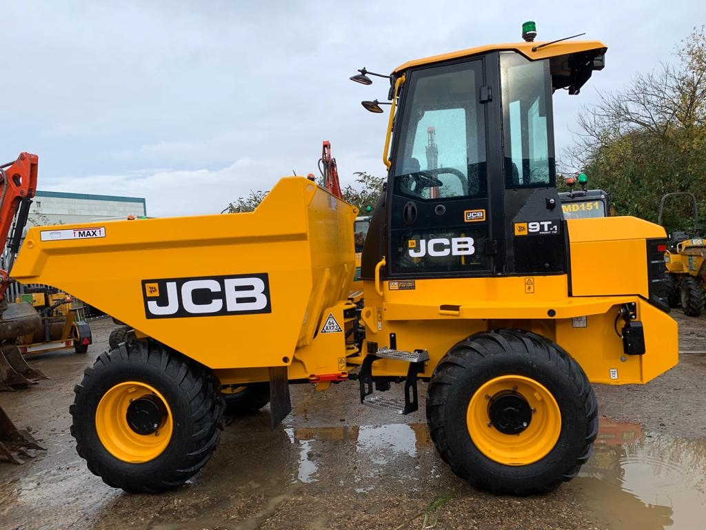 Straight Tip 9T Cabbed Dumper