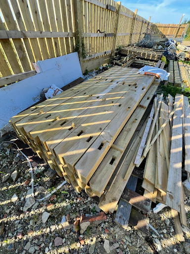 1 x Morticed post 100mm x 100mm x 2.4m
