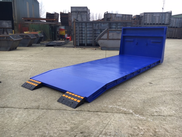 Hooklift plant body