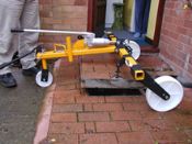 Hydraulic Manhole Lifter